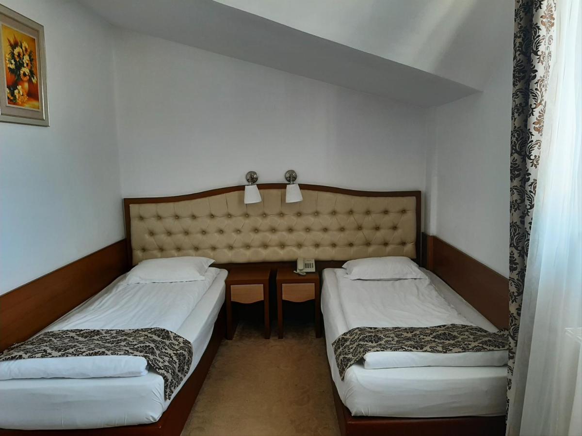 Hotel Condor Oravita Luaran gambar